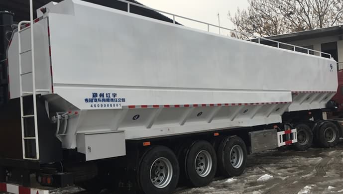 阿克苏客户订购35吨半挂散装饲料运输车